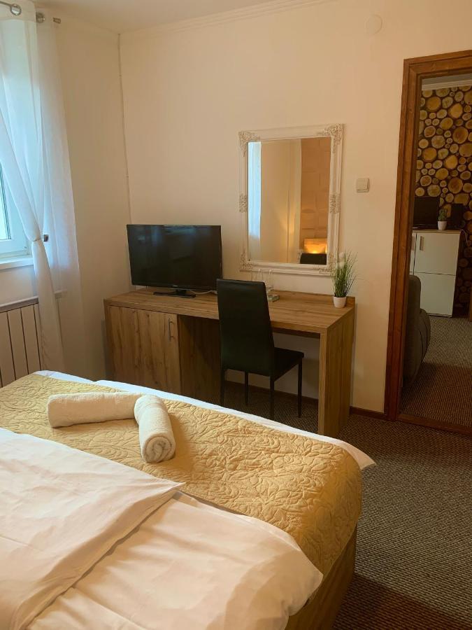 Hotel Dorottya Vendeghaz Miskolc Exterior foto